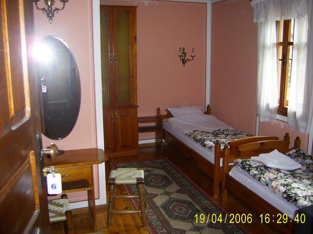 Family Hotel Kalina Koprivsjtitsa Rum bild
